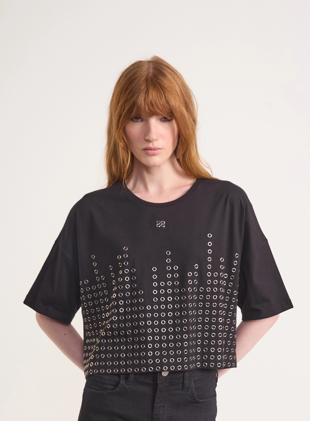 Camiseta Oversized Com Ilhós Preto