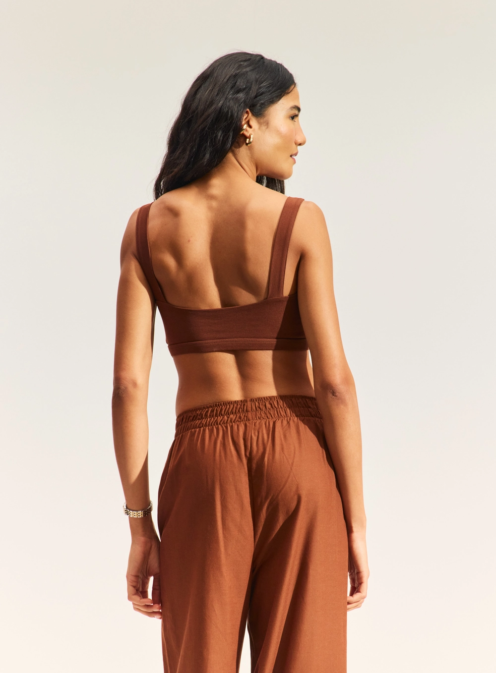 Top Feminino Com Decote Quadrado Marrom