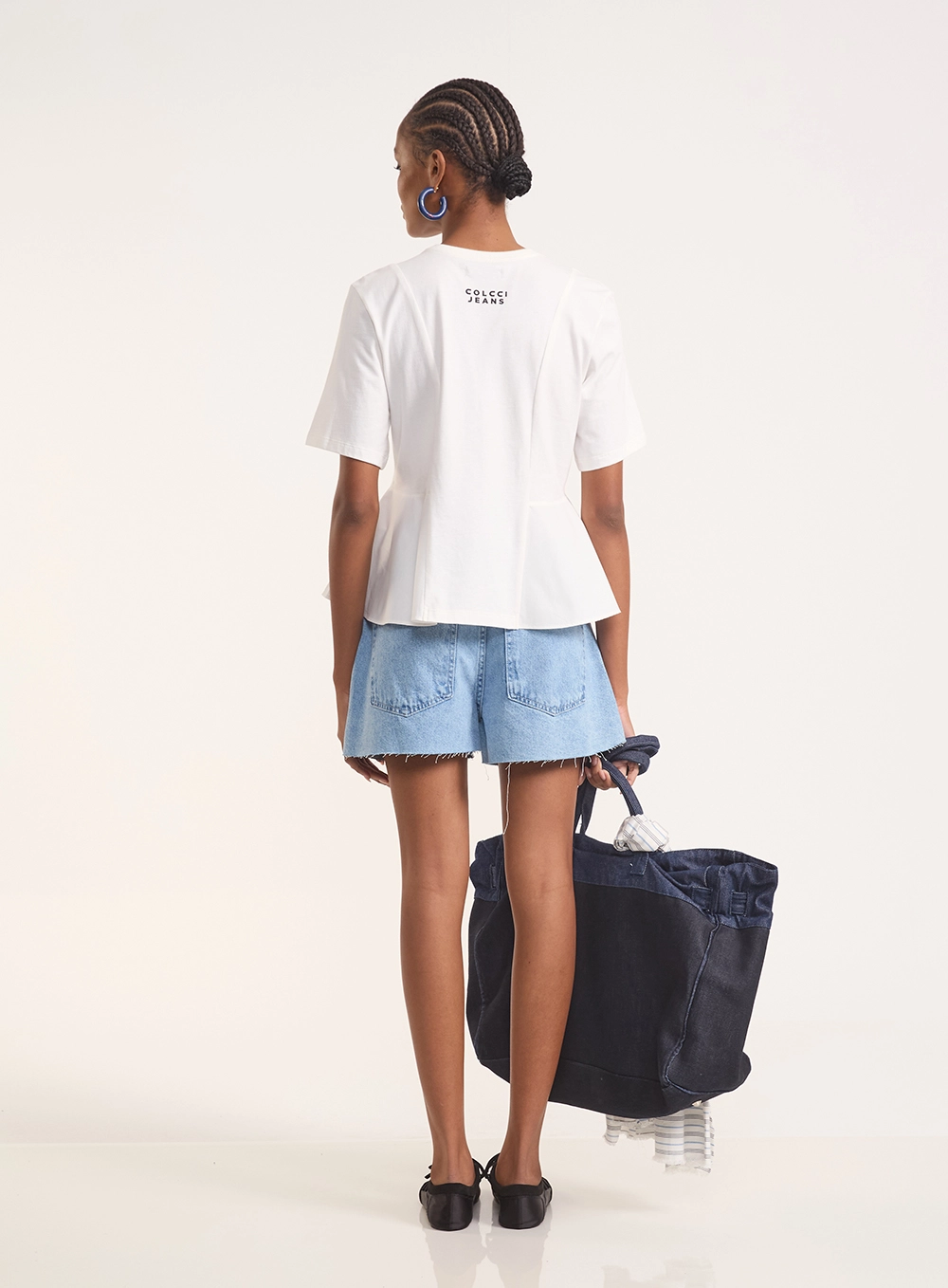 Camiseta Com Barra Peplum E Recortes Off Shell