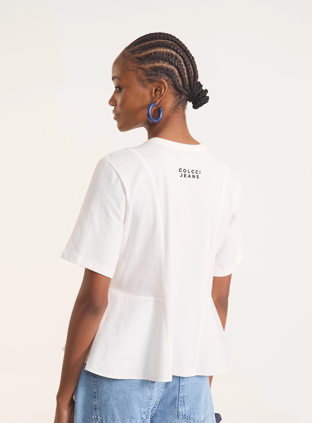 Camiseta Com Barra Peplum E Recortes Off Shell