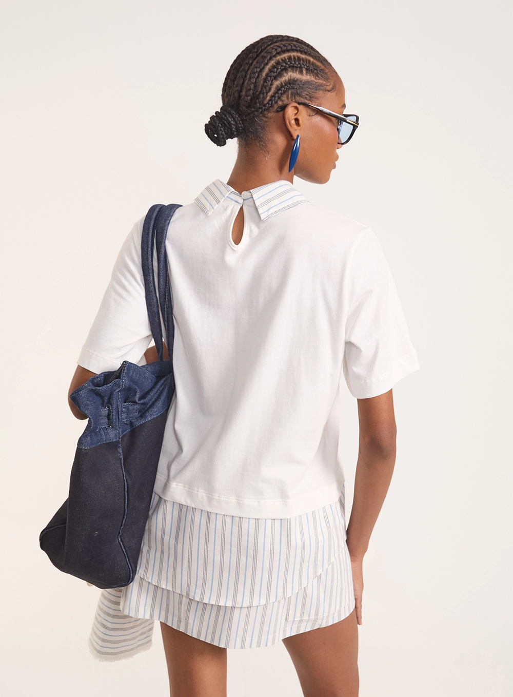 Camiseta Com Gola De Camisa E Abertura Nas Costas Off Shell