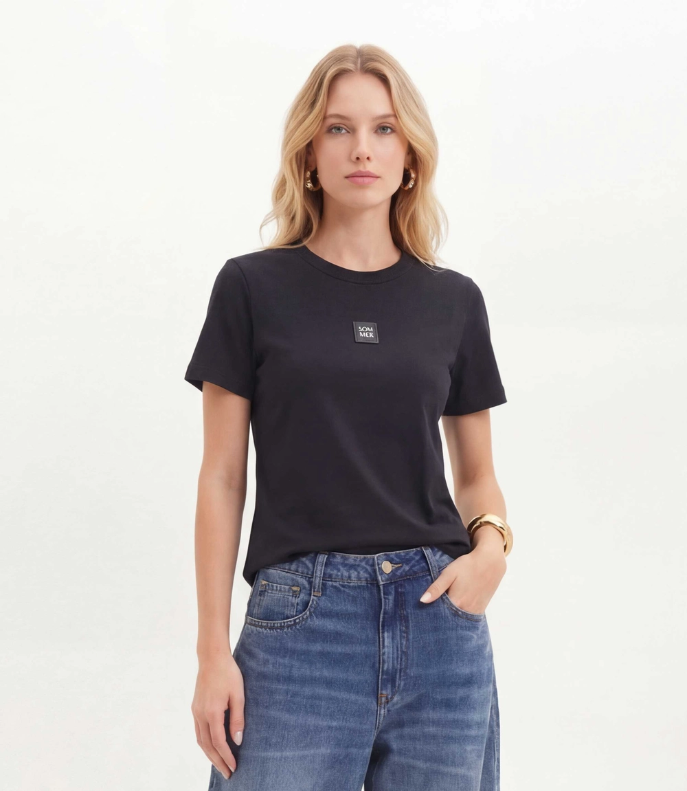 Camiseta Feminina Comfort Básica Preto 2