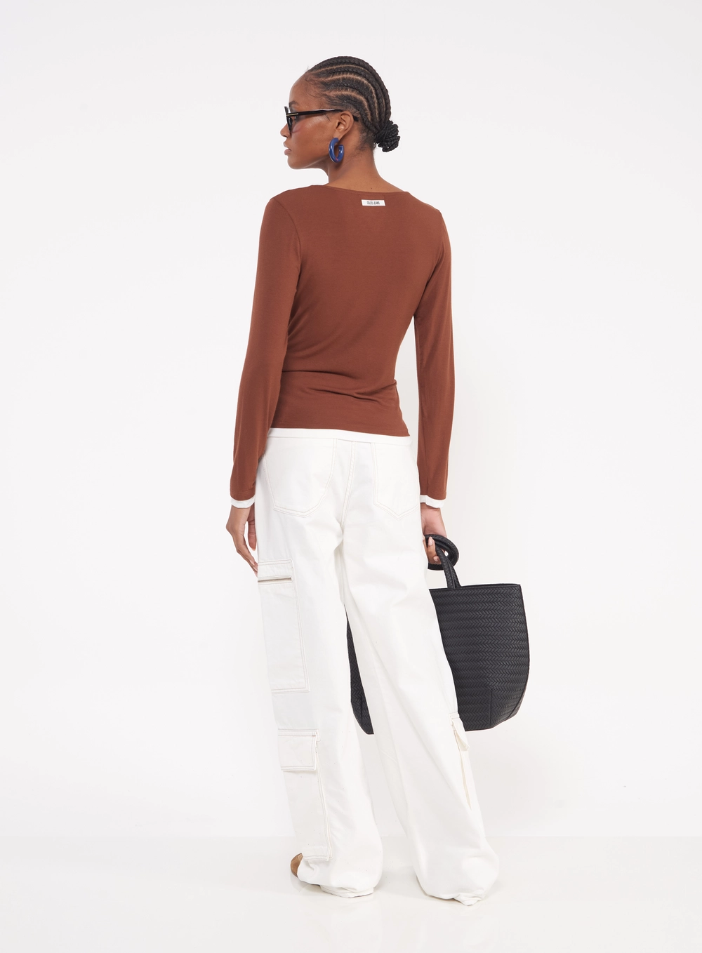 Blusa Manga Longa Urban Com Decote Arredondado Marrom