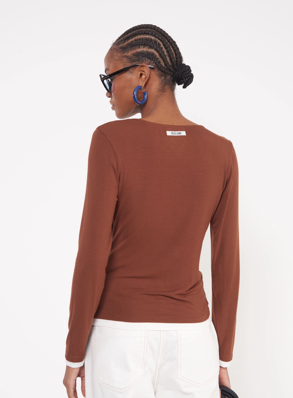Blusa Manga Longa Urban Com Decote Arredondado Marrom