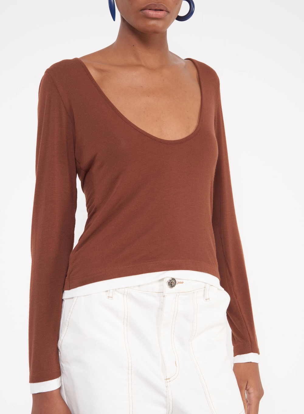 Blusa Manga Longa Urban Com Decote Arredondado Marrom