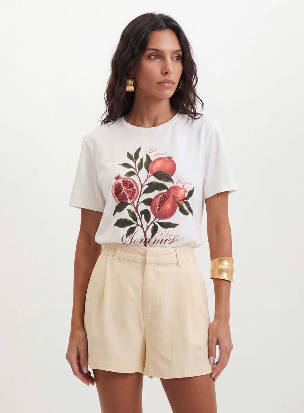 Camiseta Feminina Com Aplicação - Small Off Shell 1