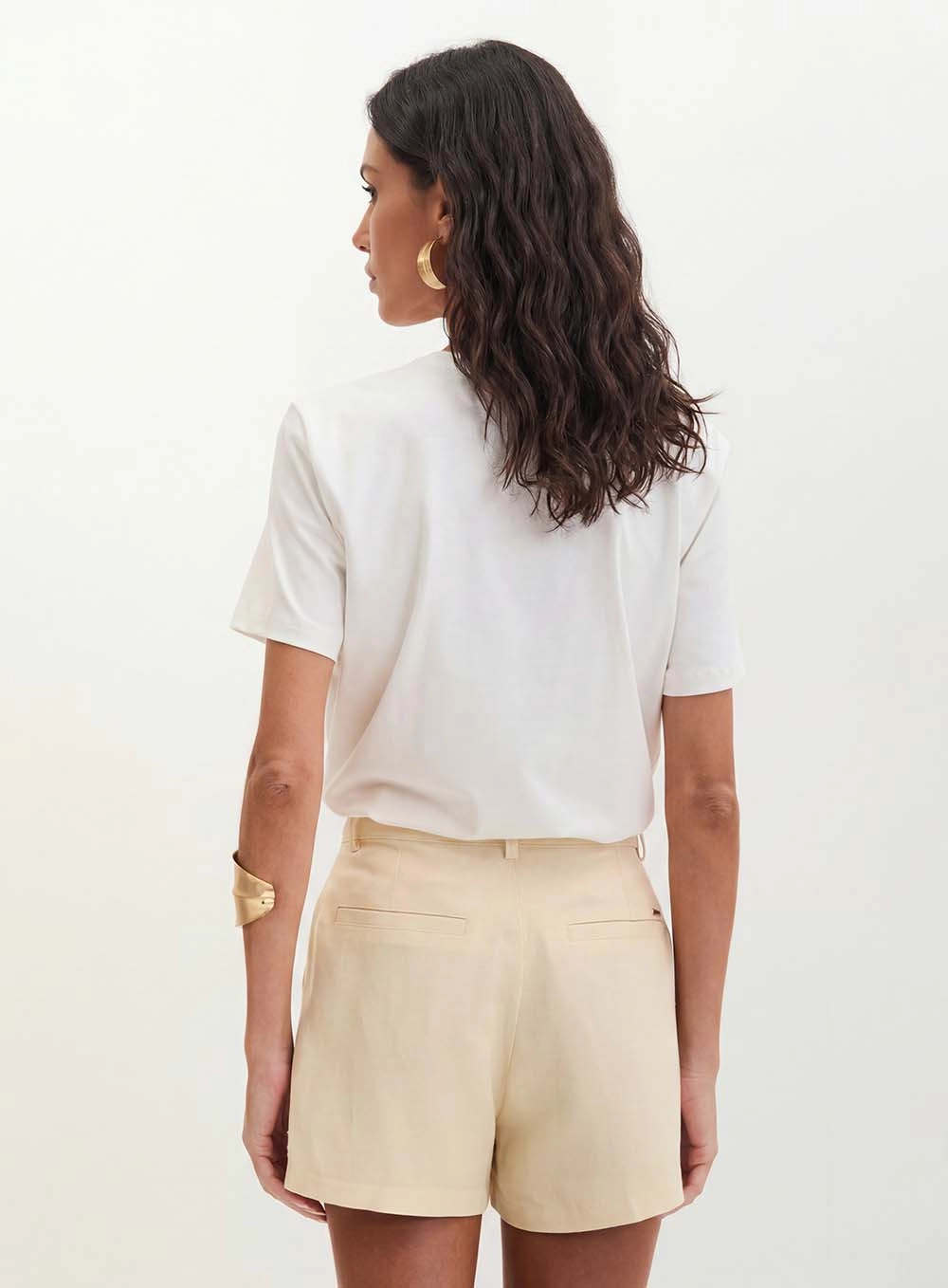 Camiseta Feminina Com Aplicação - Small Off Shell 2