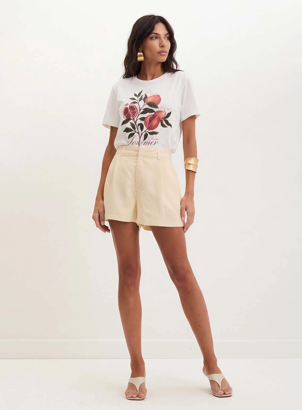Camiseta Feminina Com Aplicação - Small Off Shell 3