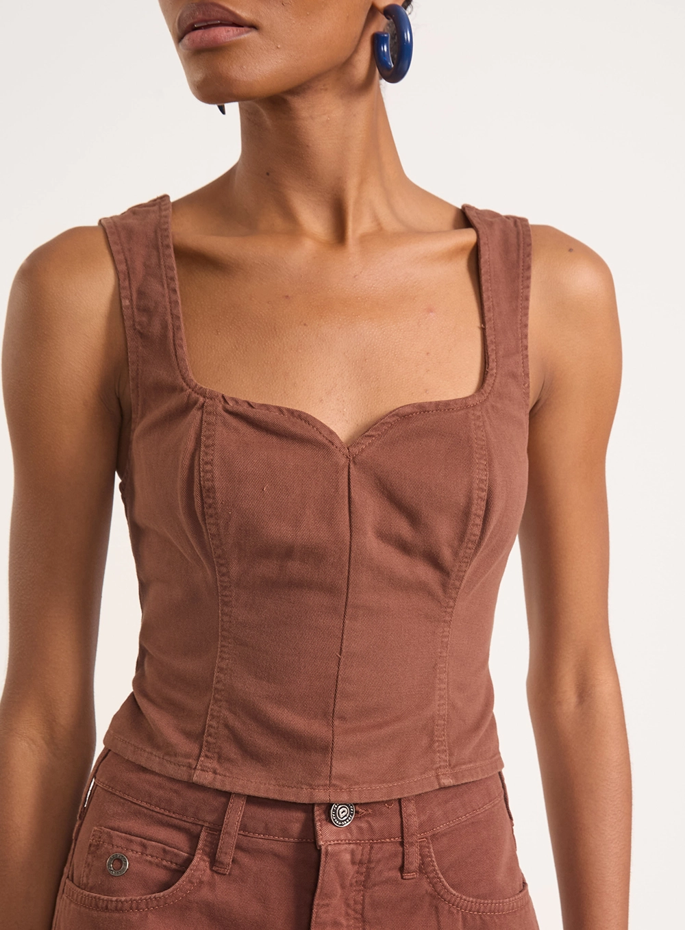 Blusa Corselet Com Recortes E Zíper Marrom