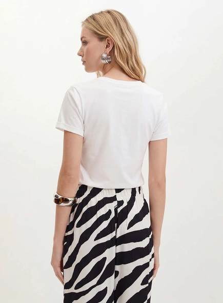 Camiseta Feminina Com Estampa Frontal - Small
