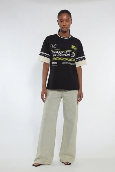 Calça Jeans Feminina Baggy Com Aplicação