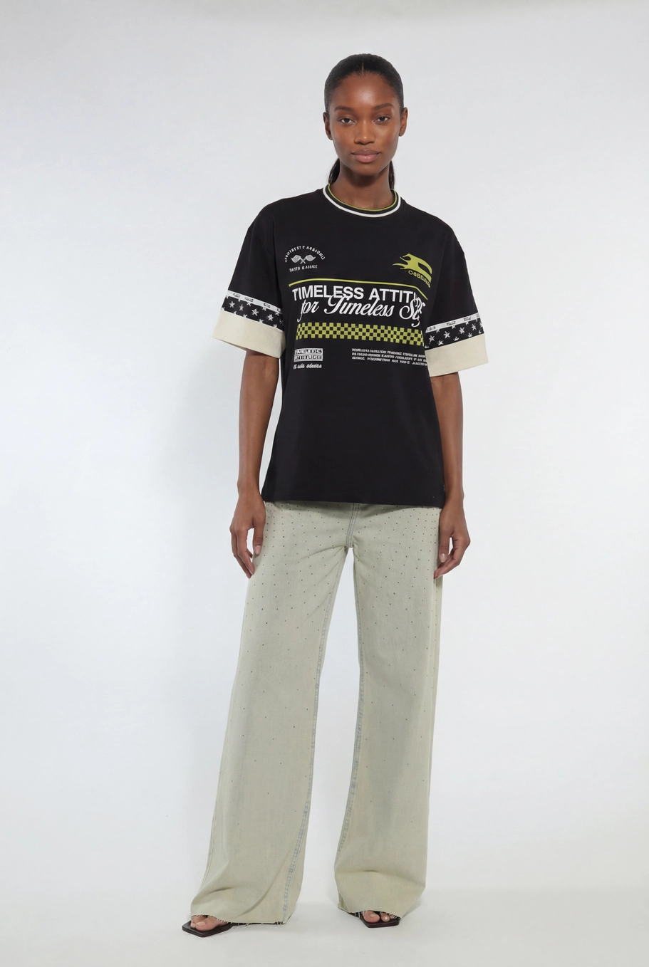 Calça Jeans Feminina Baggy Com Aplicação Índigo 1