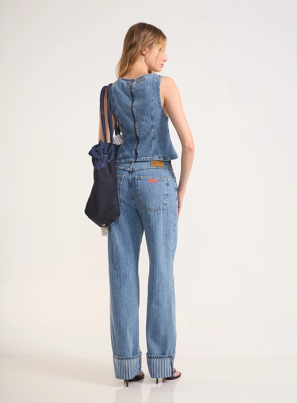 Blusa Jeans Com Decote V E Zíper Índigo
