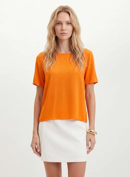Camiseta Feminina Básica - Comfort