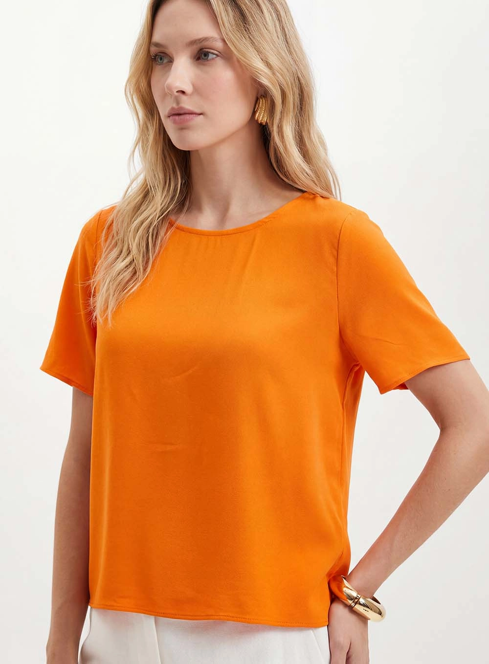 Camiseta Feminina Básica - Comfort Laranja 4