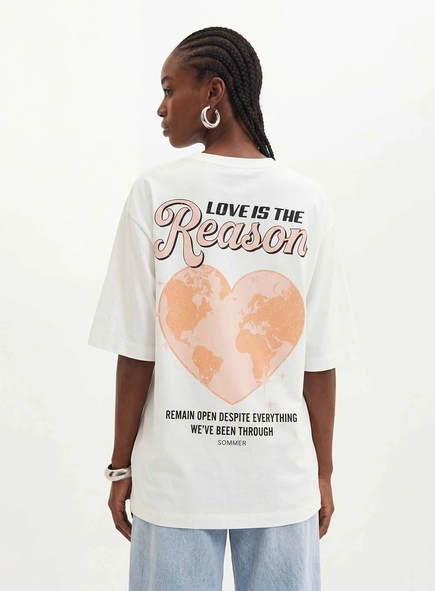Camiseta Feminina Com Estampa - Loose