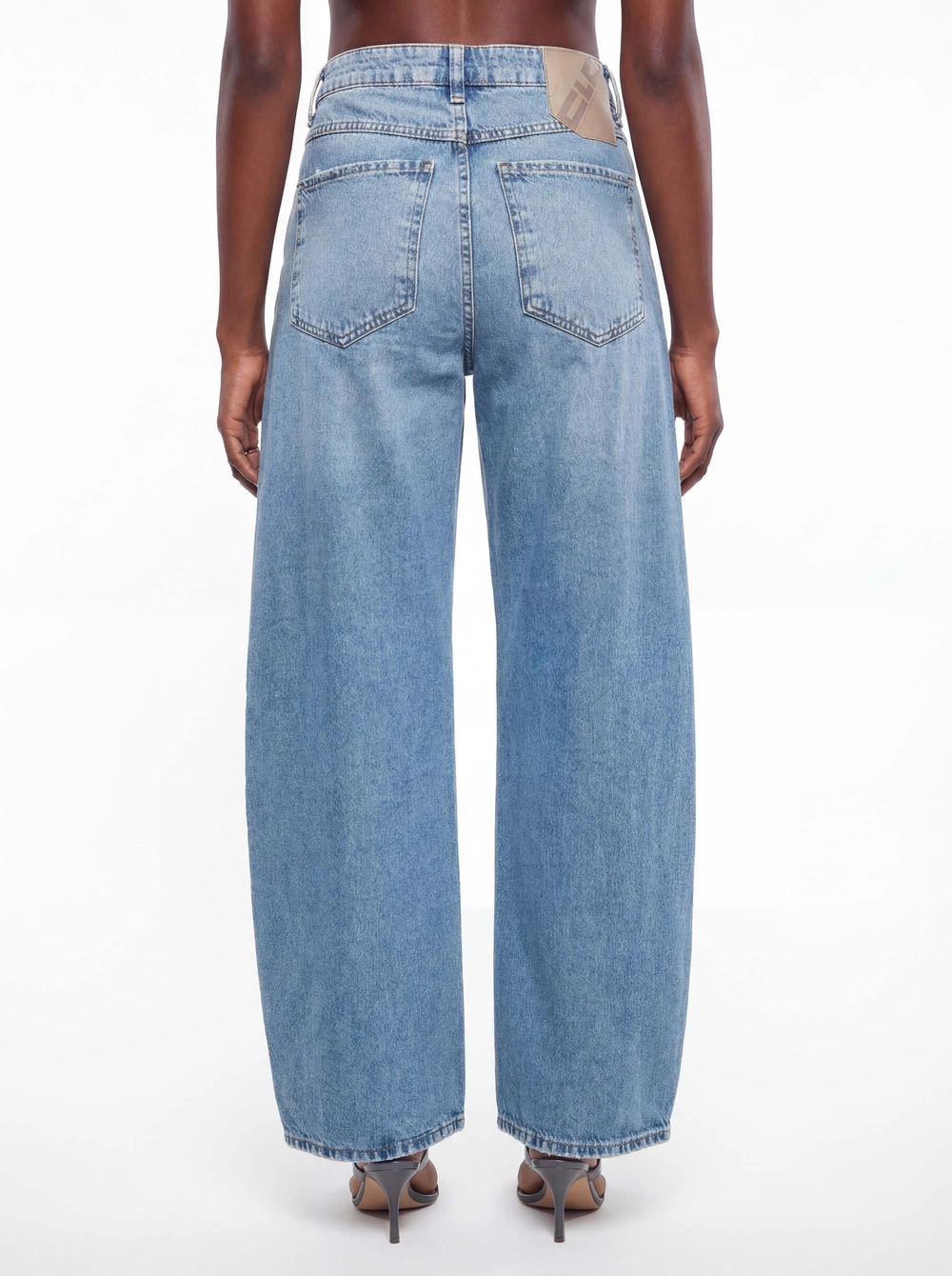 Calça Jeans Feminina Barrel Índigo 4
