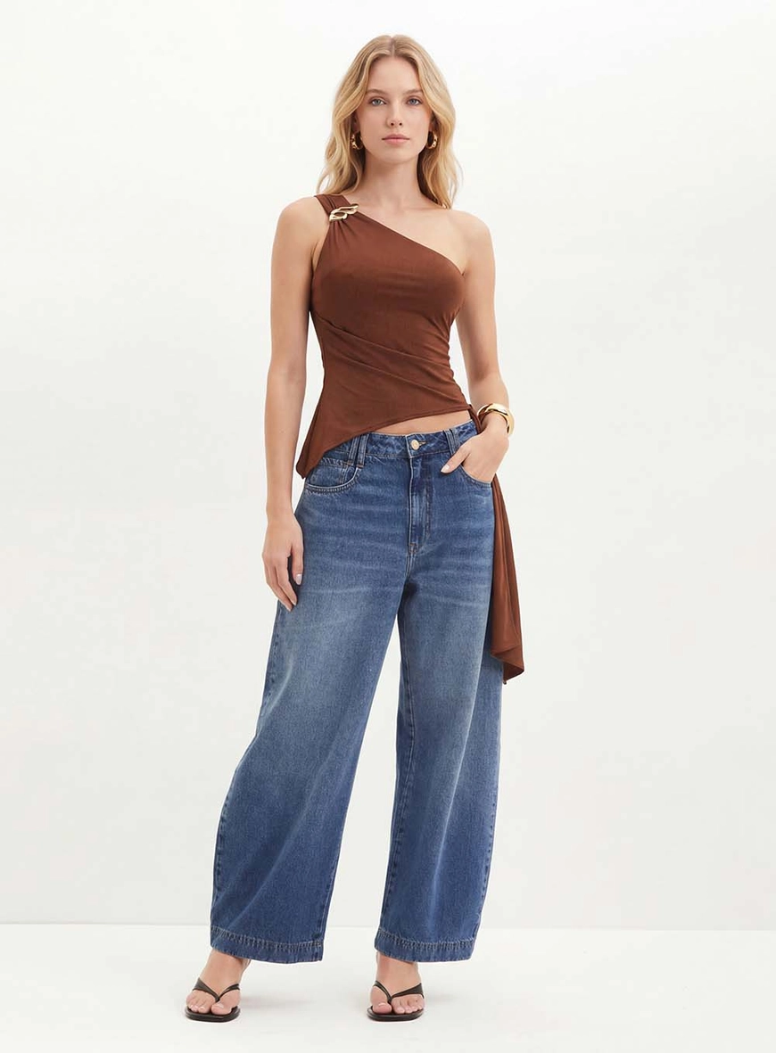 Blusa Feminina Com Argola  - Assimétrica Marrom 3