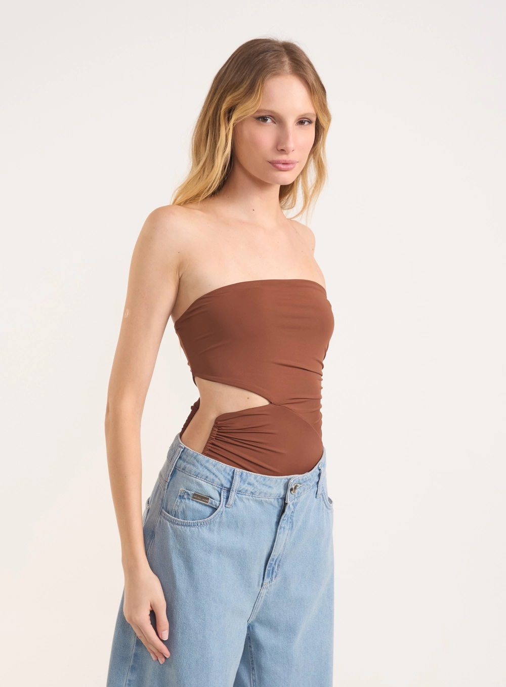 Body Feminino Tomara Que Caia Com Recorte Marrom