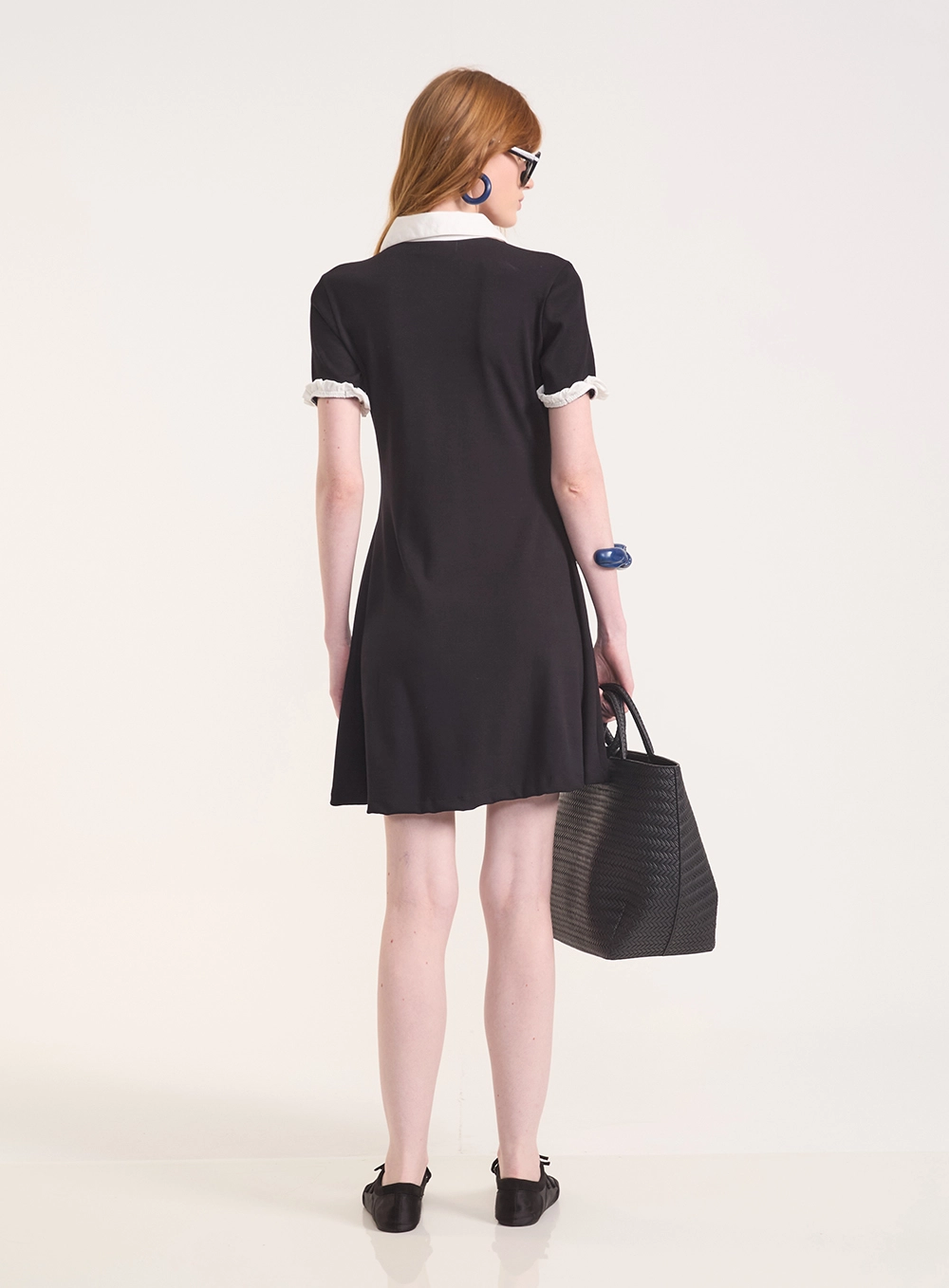 Vestido Com Gola Polo E Bicolor Preto