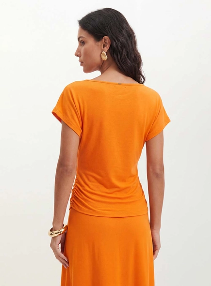 Blusa Feminina Com Franzidos Laterais - Comfort