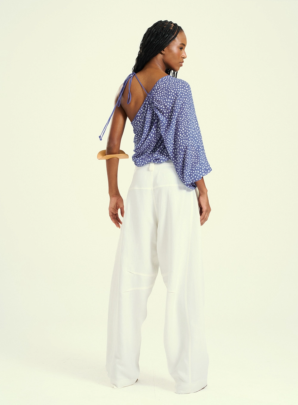Calça Feminina Wide Leg De Alfaiataria Off Shell 2
