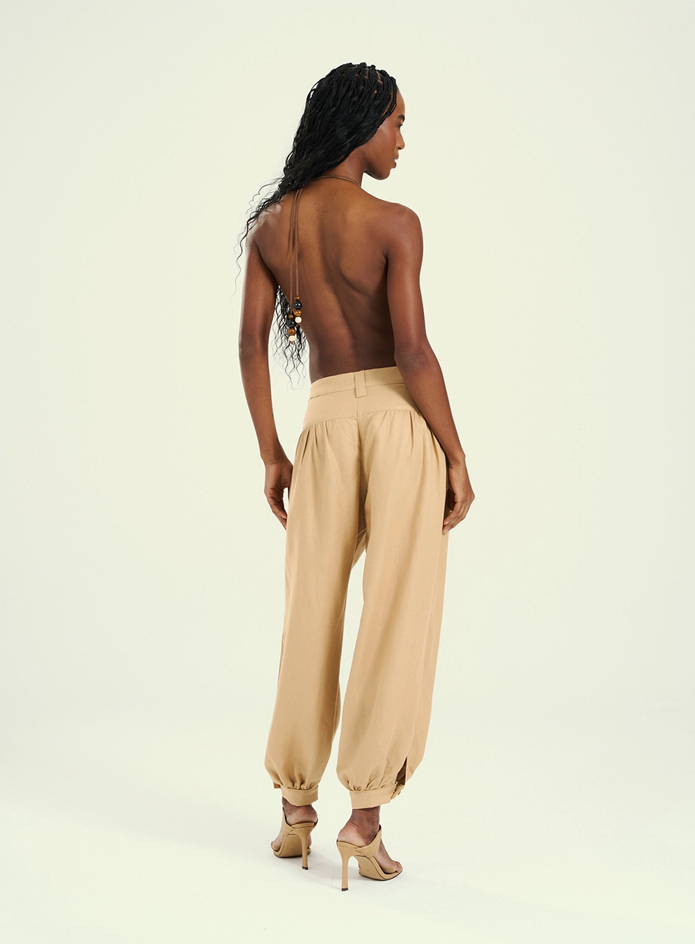 Calça Feminina Pantalona  Com Silhueta Balonê Bege 2