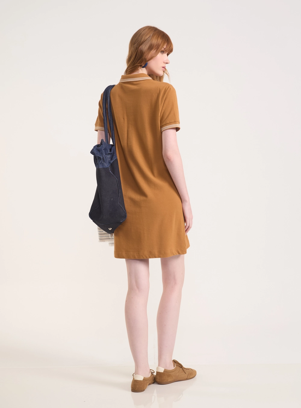 Vestido Polo Curto Slim Marrom Evermore