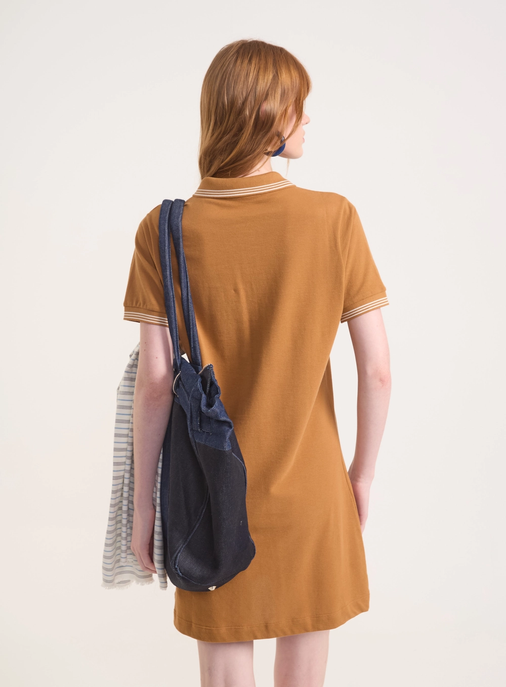 Vestido Polo Curto Slim Marrom Evermore