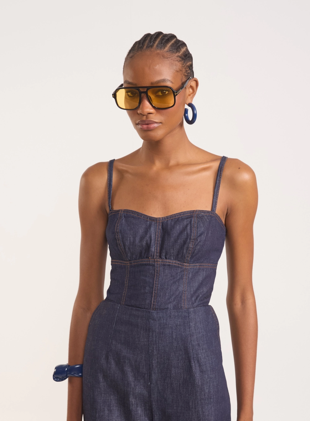 Macacão Jeans Bustier Com Costas Vazadas Índigo