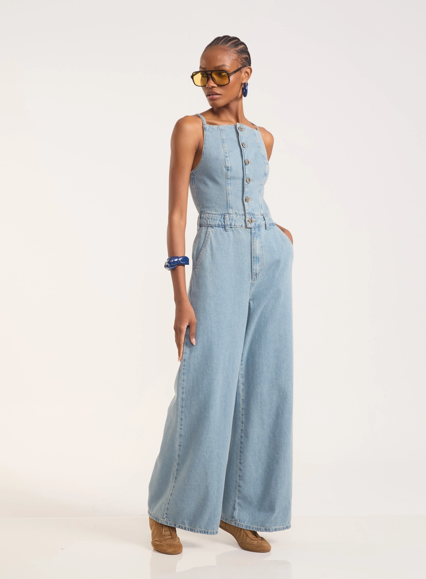 Macacão Jeans Wide Leg Com Botões E Alças Finas