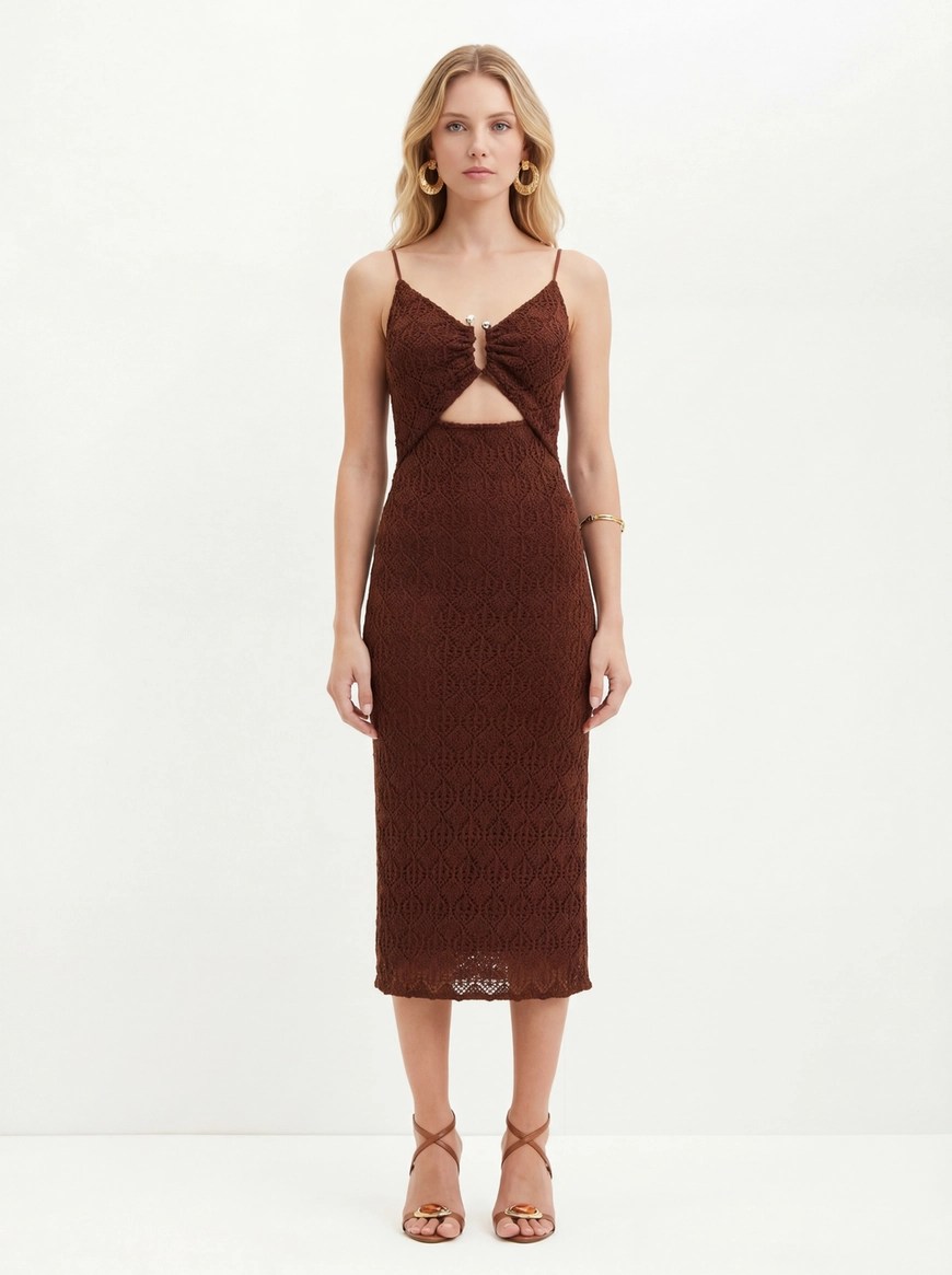 Vestido Midi Em Renda Com Recorte Frontal - Slim Marrom 1