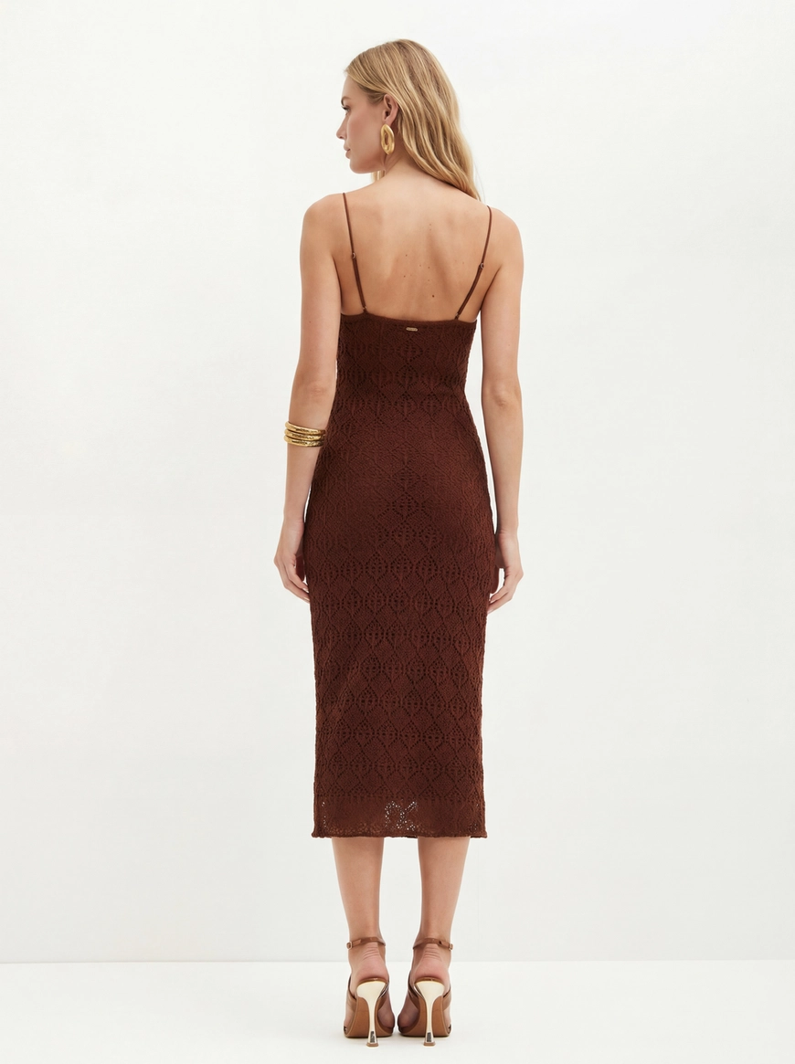 Vestido Midi Em Renda Com Recorte Frontal - Slim Marrom 2