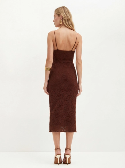 Vestido Midi Em Renda Com Recorte Frontal - Slim