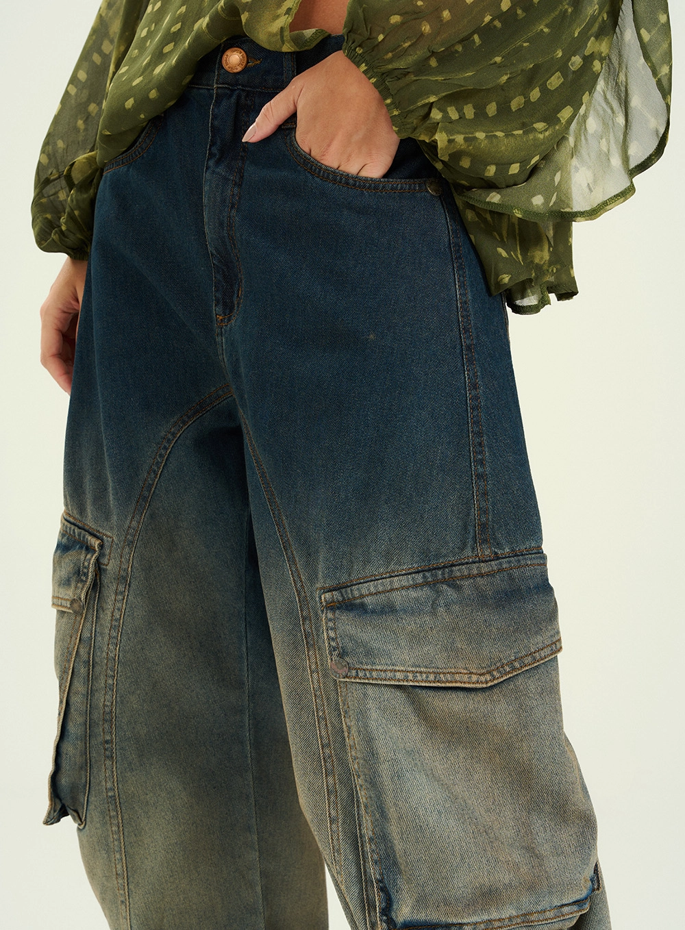 Calça Feminina Jeans Barrel  Efeito Smashed Azul 3