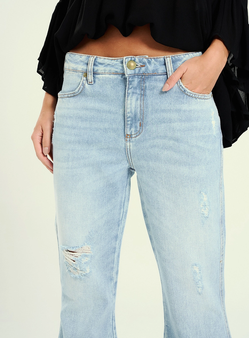 Calça Feminina Flare Jeans Com Barra Assimétrica Índigo 3