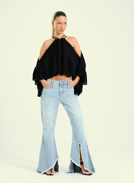 Calça Feminina Flare Jeans Com Barra Assimétrica