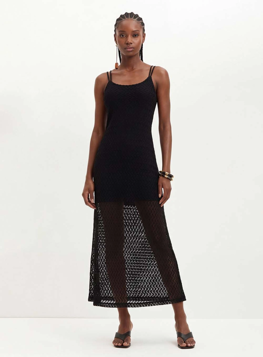 Vestido Feminino Com Comprimento Em Renda - Evasê Preto 1