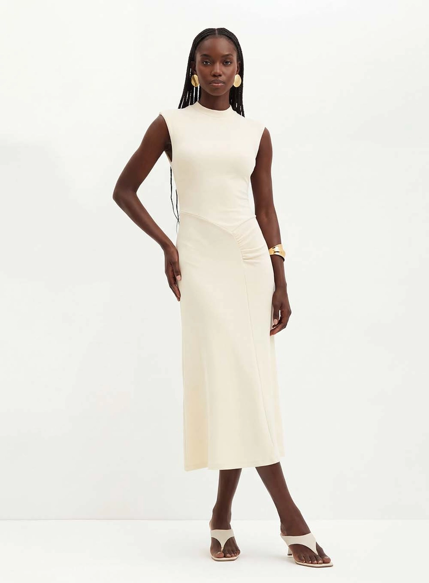 Vestido Feminino Com Franzido Lateral - Evasê Bege 3