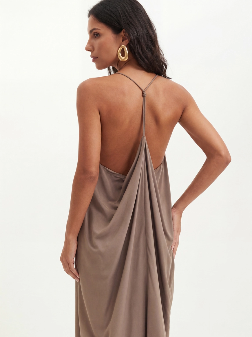 Vestido Com Costas Abertas E Decote Halter - Evasê Marrom 4
