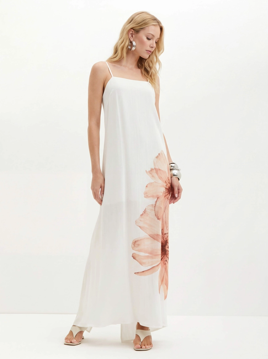 Vestido Estampado Com Alças Finas E Fenda - Evasê Estampados 3