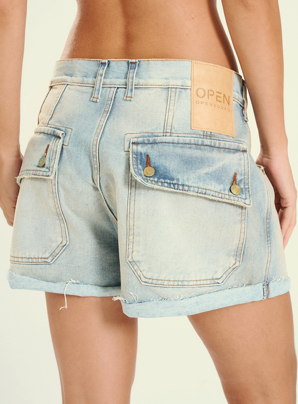 Short Jeans  Feminino Com Pregas Índigo 2