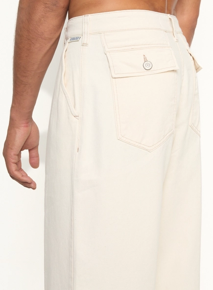 Calça Masculina Reta Larga Com Pregas E Bolsos Off Shell