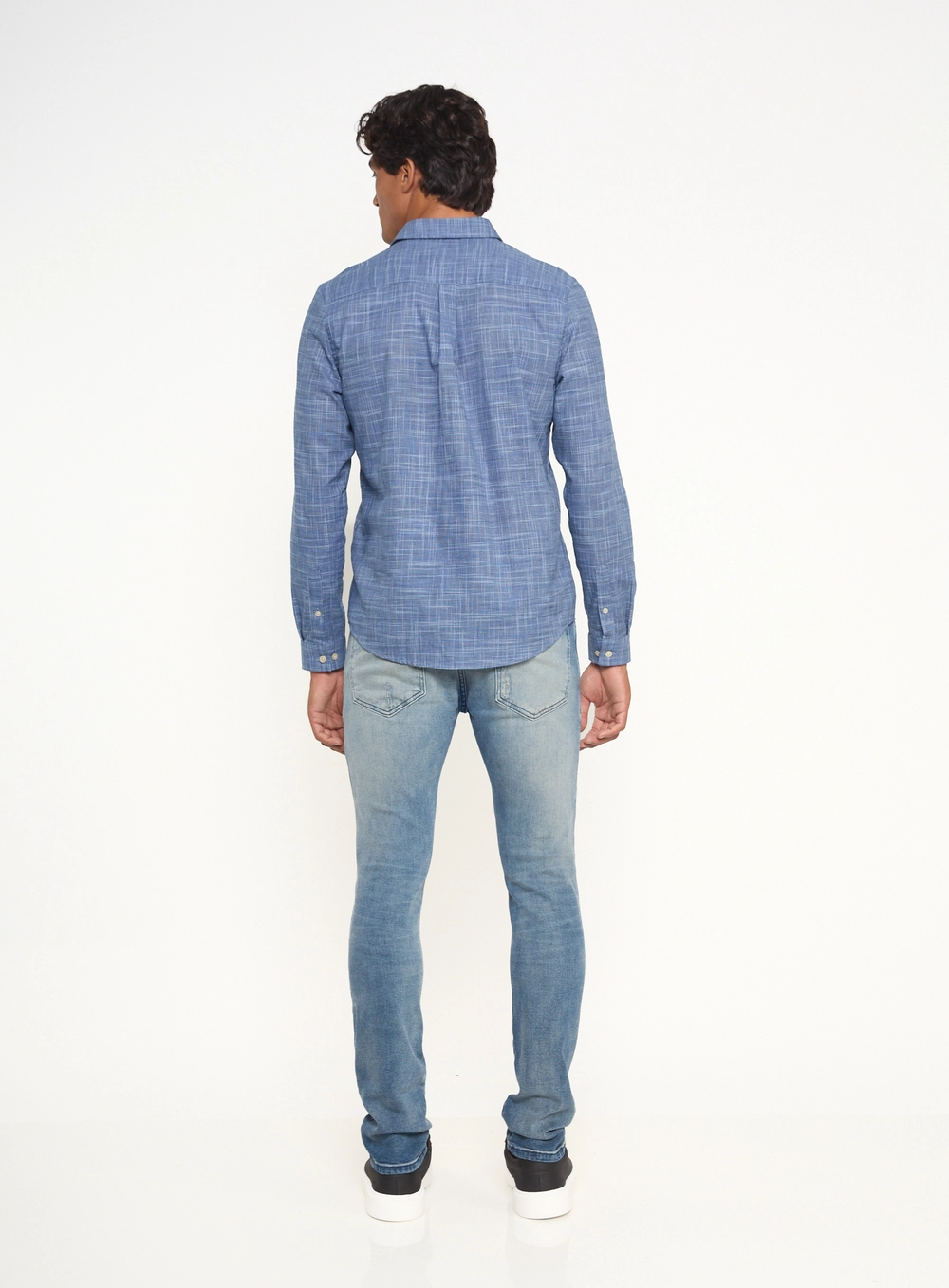 Calça Masculina Jeans Skinny Com Lavagem Clara Índigo