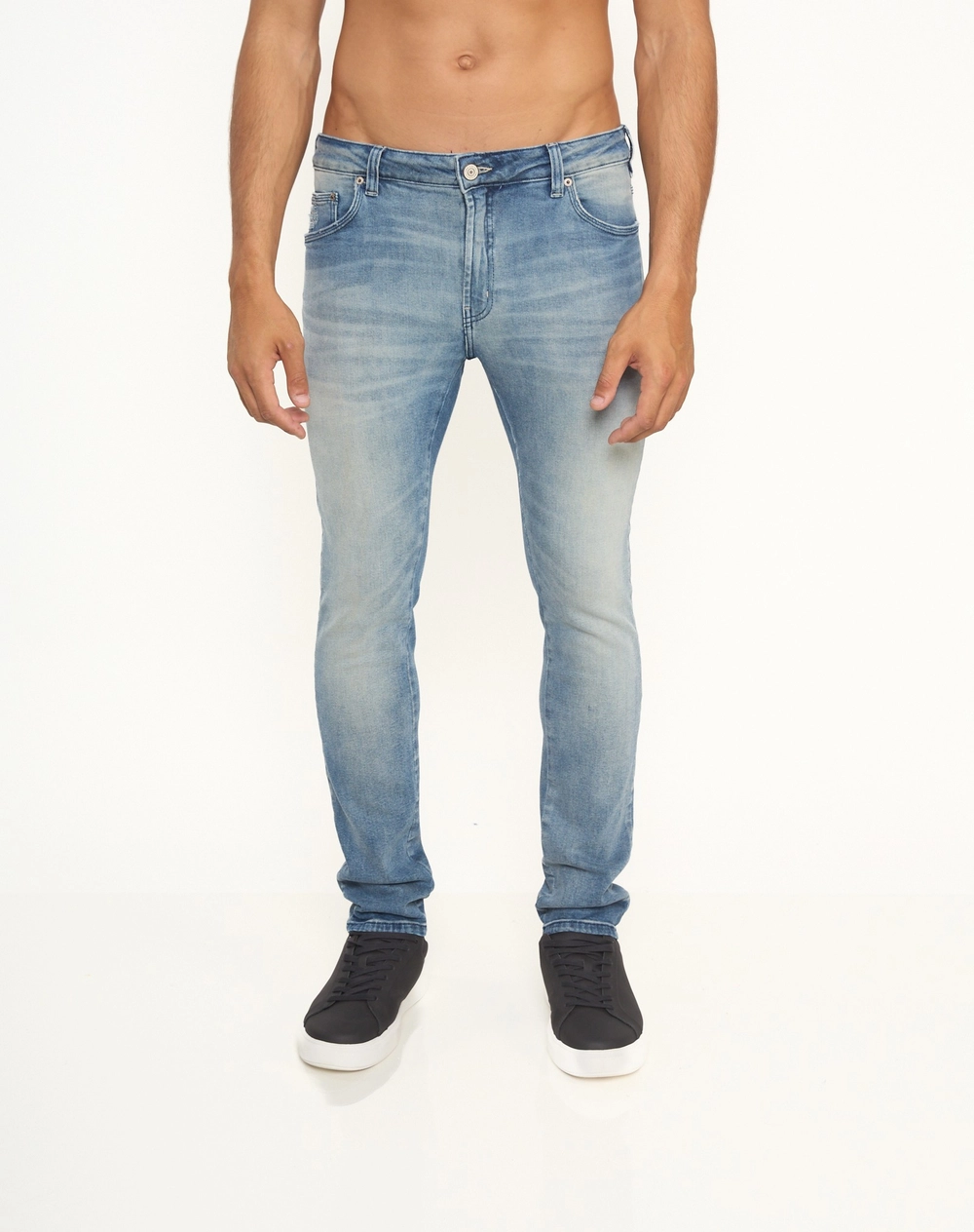 Calça Masculina Jeans Skinny Com Lavagem Clara Índigo
