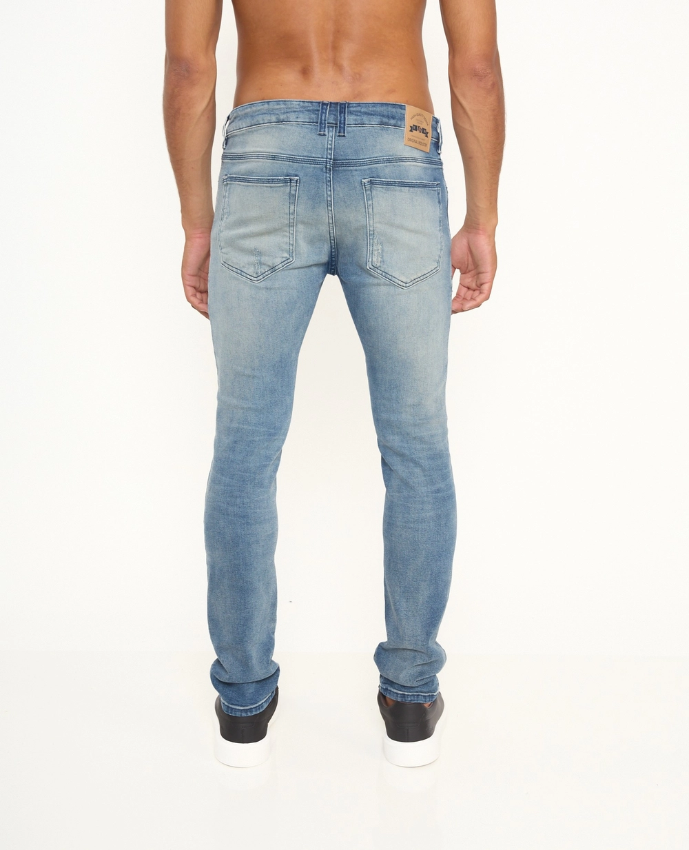 Calça Masculina Jeans Skinny Com Lavagem Clara Índigo