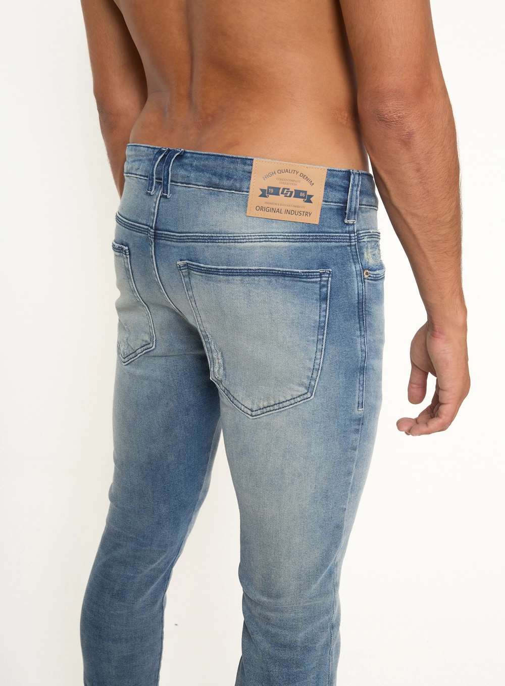 Calça Masculina Jeans Skinny Com Lavagem Clara Índigo