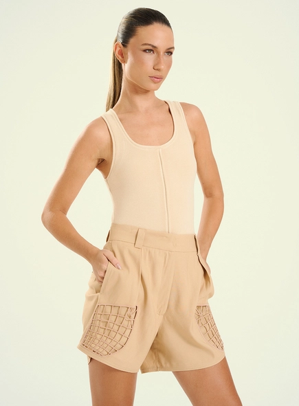 Short Feminino Alfaiataria Com Bolsos
