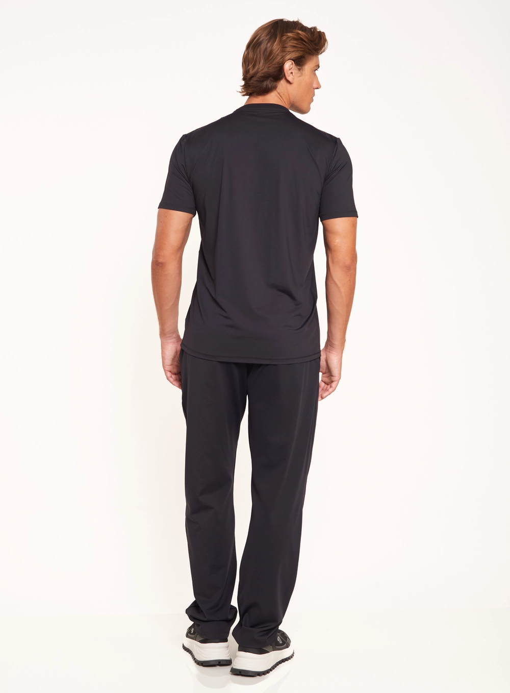 Calça Masculina Com Bolsos E Botão Preto