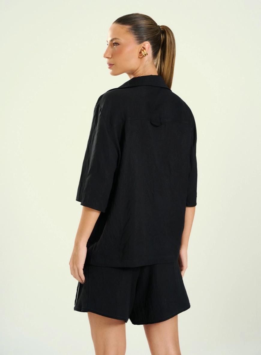 Camisa Feminina Manga Curta Estampada Preto 2